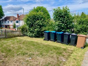 FRONT GARDEN- click for photo gallery